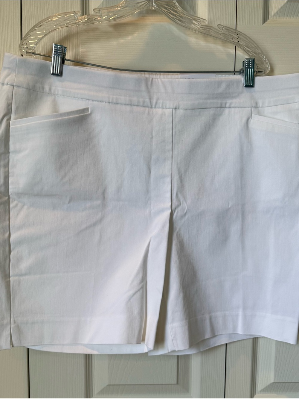 # Chico's White So Slimming Brigitte Slim 7” Shorts (Chico’s Sz 3.5 = 18)